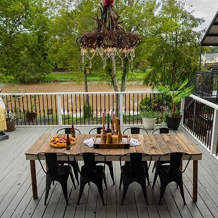 Chateau Royale, Pet Friendly, On Bayou, Downtown! Нью-Иберия Экстерьер фото