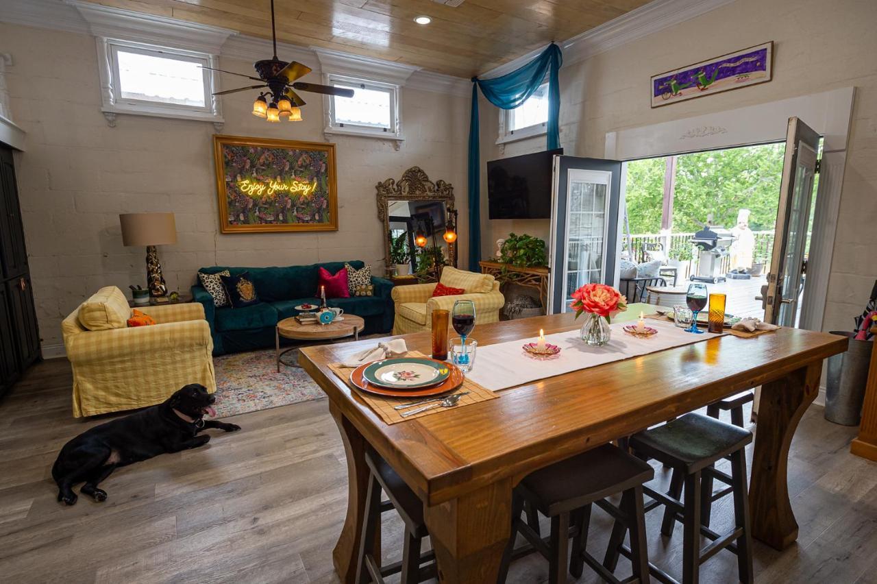 Chateau Royale, Pet Friendly, On Bayou, Downtown! Нью-Иберия Экстерьер фото