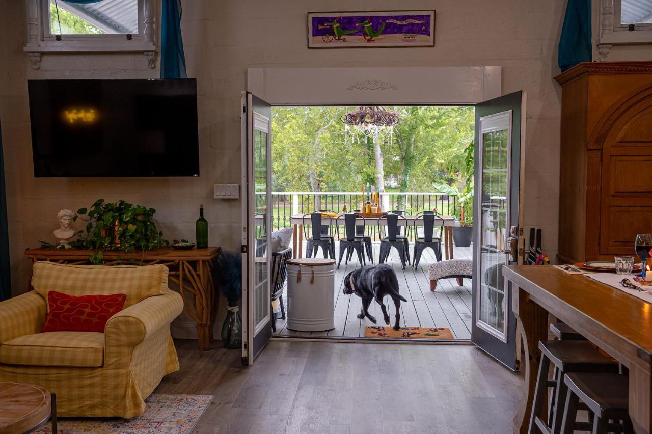 Chateau Royale, Pet Friendly, On Bayou, Downtown! Нью-Иберия Экстерьер фото